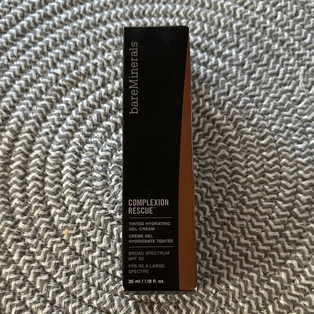 bareMinerals Complexion Rescue Gel Cream in Sienna 10 shade